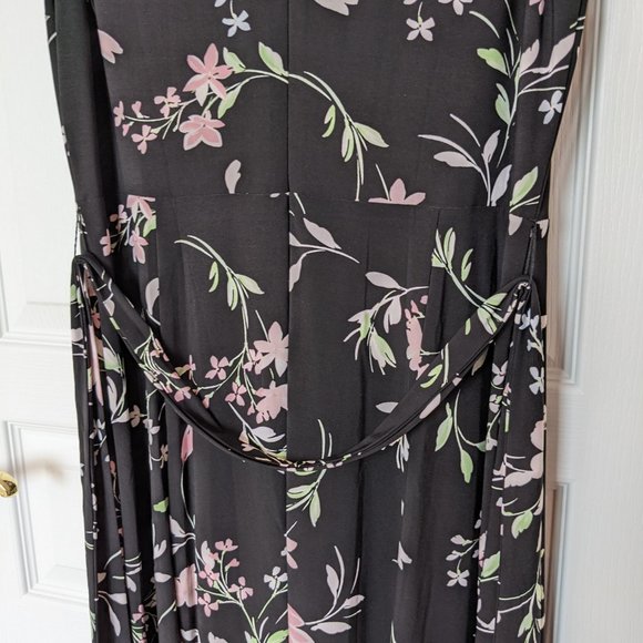 Size 10 Anne Klein stretchy long dress - black with pink and white flowers - Picture 9 of 10